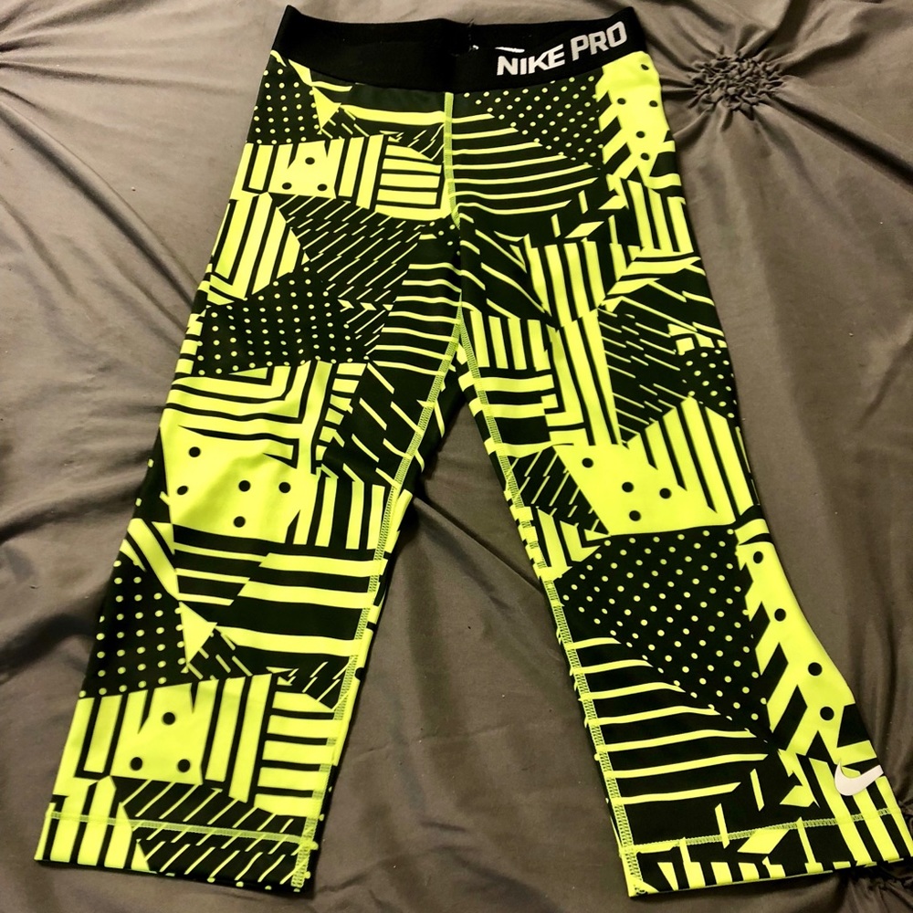 Nike Pro Dri-Fit Crop Leggings